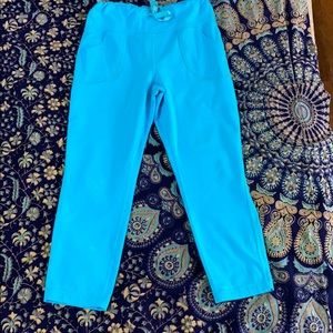 Lululemon relaxed fit cropped leggings.